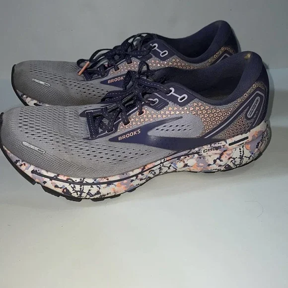 Brooks Ghost 14 Road-Running Shoes - Delicate Dyes - Women's size 9 - Picture 3 of 7